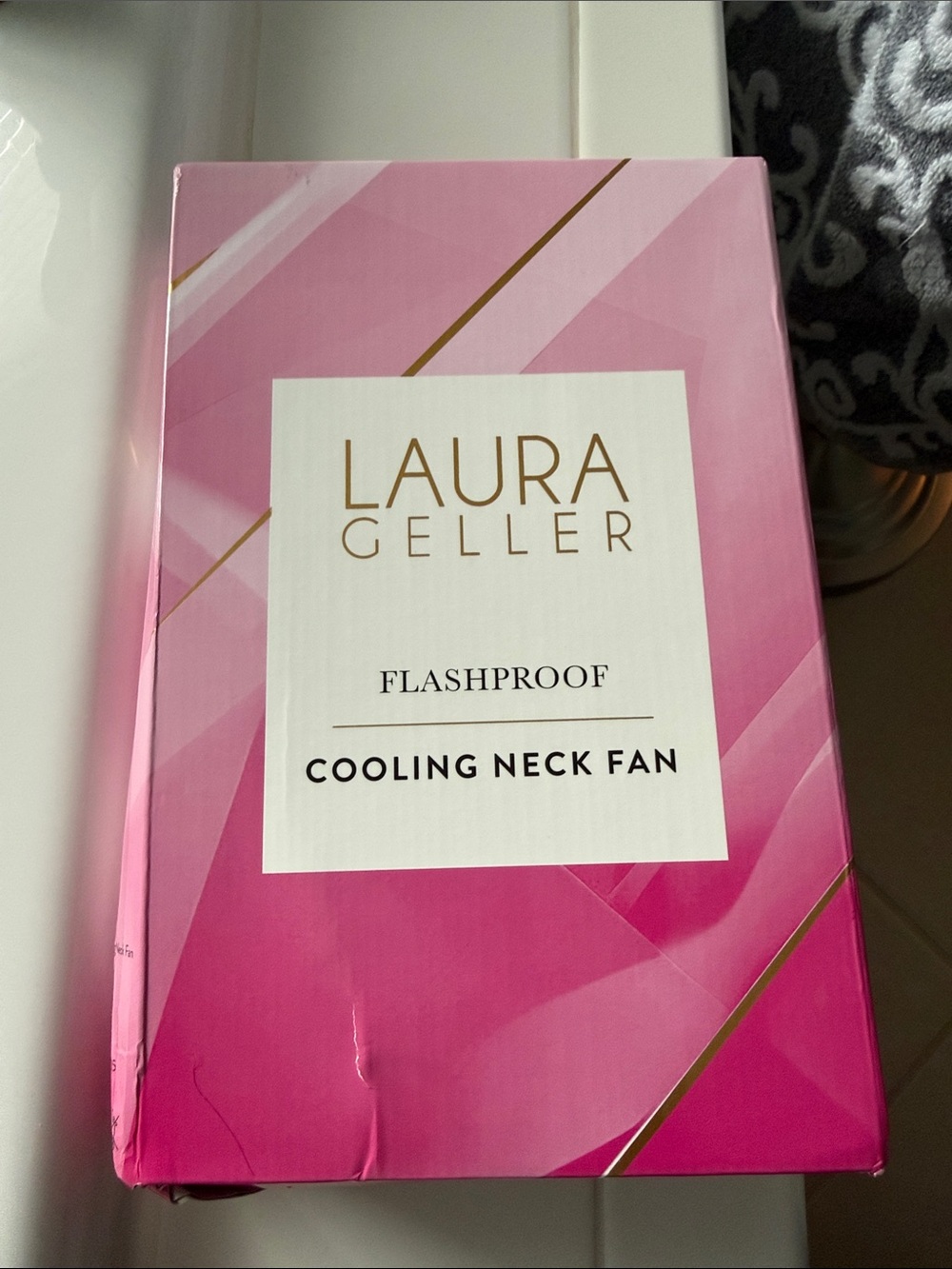 Laura Geller Flashproof Cooling Neck Fan